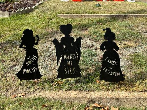 3 Pcs Large Size Hocus Pocus Halloween Decorations, Halloween Witches Yard Signs with Stakes photo review