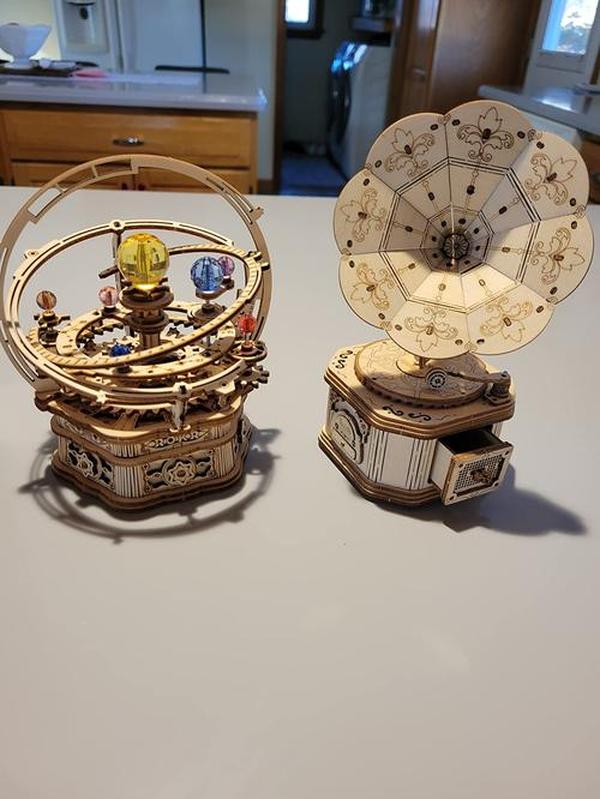 3D Wooden Puzzles for Adults Mechanical Music Box-Starry Night, DIY Rotating Music Box Model Building Kits photo review