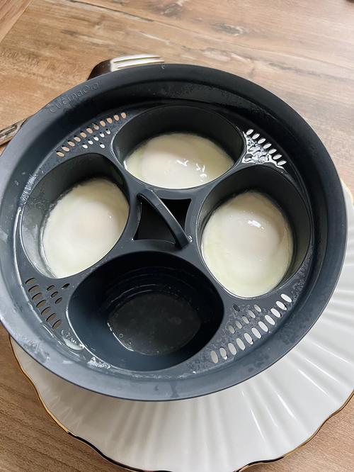 4-in-1 Egg Poacher Cooker with Steamer Tray, Easy to Use and Clean photo review