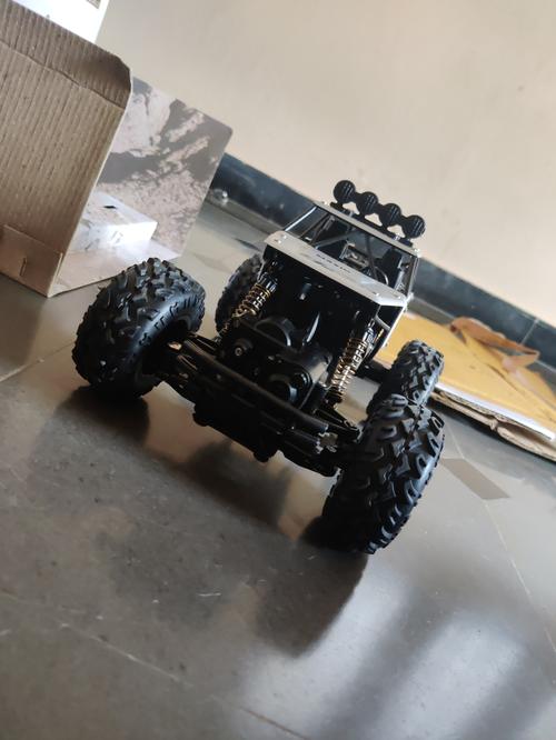 Alloy Climbing Mountain Bigfoot 4WD Remote Control Car Toy Model photo review