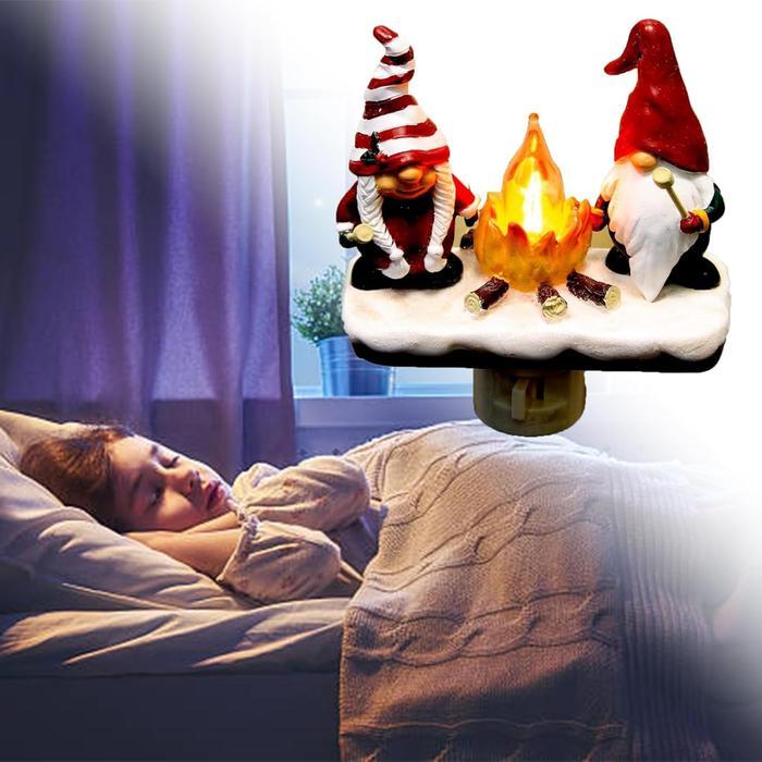 Christmas Gnome Campfire Nightlight, 3D Stereo Gnome Christmas Eve Lights, LED Faux Campfire Lamp Christmas Decoration