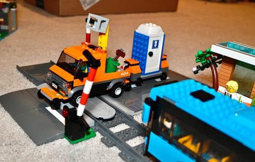 City Series Train Rail Aisle Track Lift Rod Assembled Building Block Toys photo review