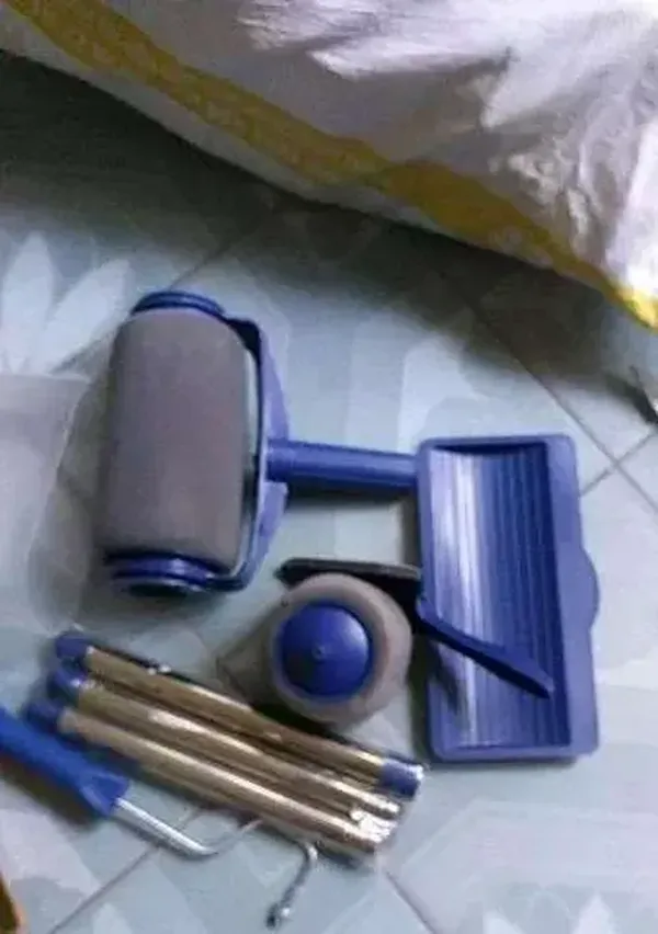 Convenient High End Smart Paint Roller Set photo review