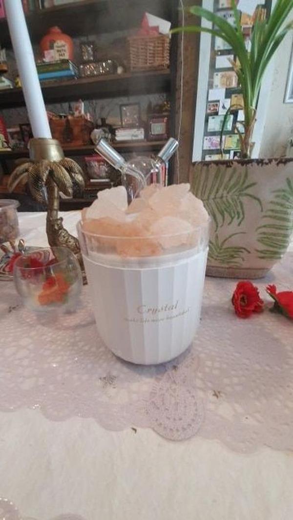 Crystal Aromatherapy Humidifier with Colorful Salt Stone Lamp photo review