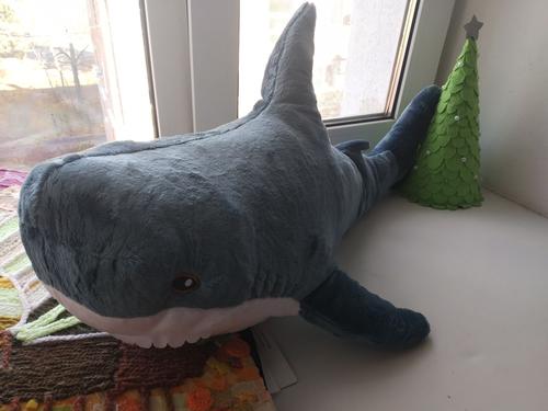 Cute and cuddly shark plush toy - perfect for bedroom, sofa, or story time photo review