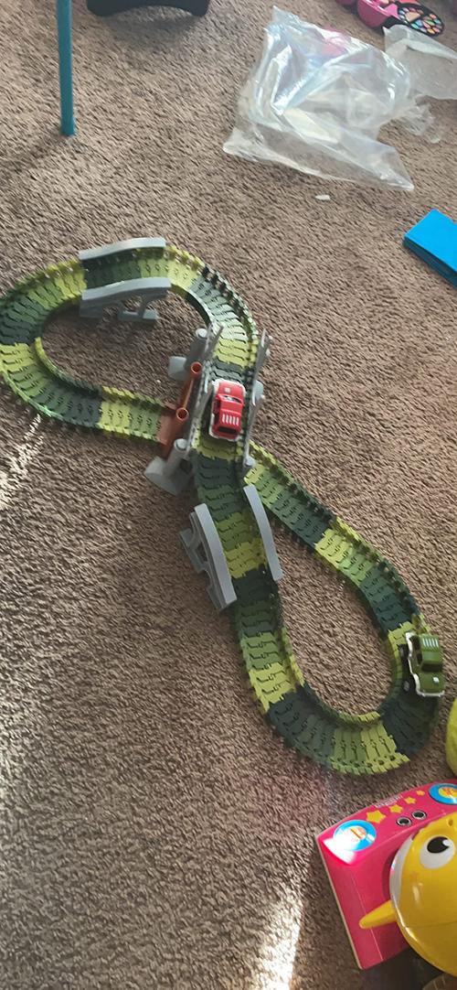 Dinosaur Railway Car Track Racing Toy Set: Unleash Your Child's Imagination! photo review