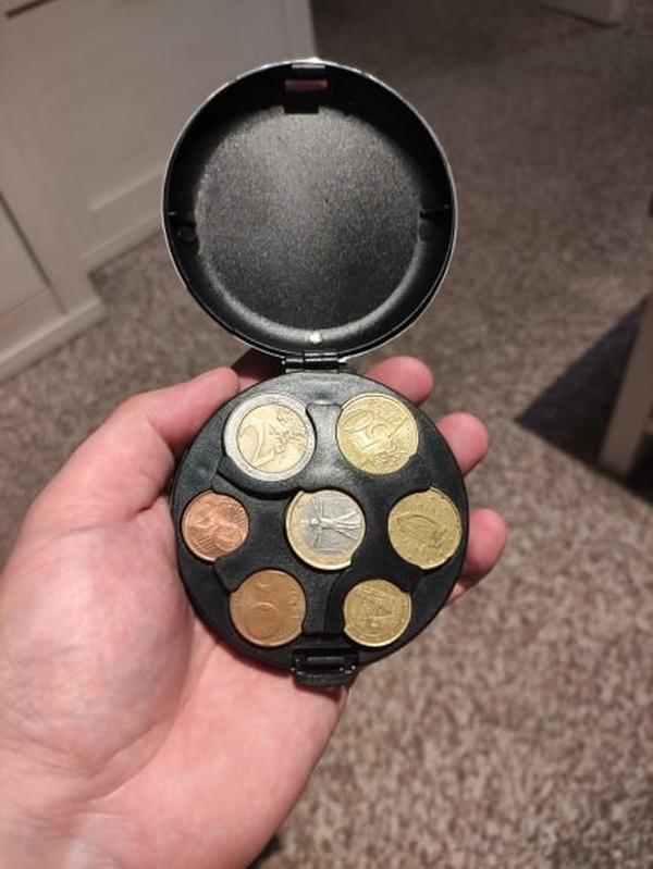 Easy Pocket Coin Dispenser for Euro Dollar Coin Storage photo review