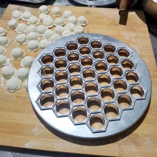 Easy to Use Aluminum Dumpling Mold