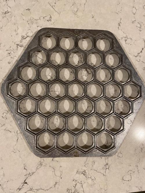 Easy to Use Aluminum Dumpling Mold photo review