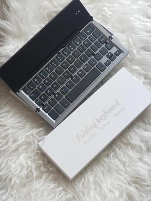 Folding Bluetooth Keyboard For Ios/Android/Windows - Type On The Go photo review