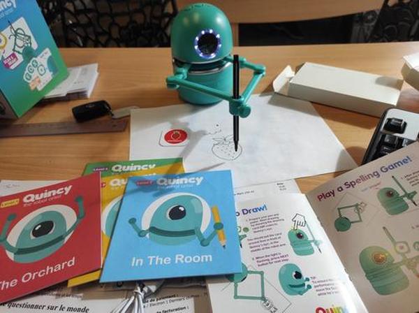 Fun & Interactive Educational Drawing Robot photo review