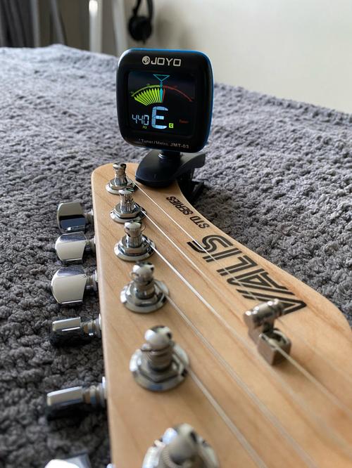 Guitar, Bass & Violin Tuner: Precise Tuning for All Instruments photo review