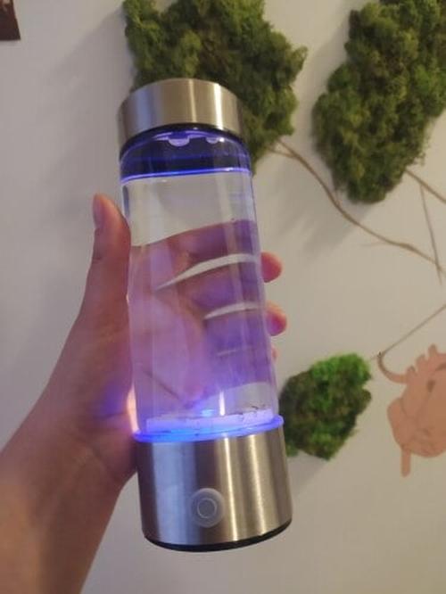 Hydrogen Water Bottle, Portable Water Lonizer, Rechargeable Quantum Hydrogen-rich Water Cup photo review