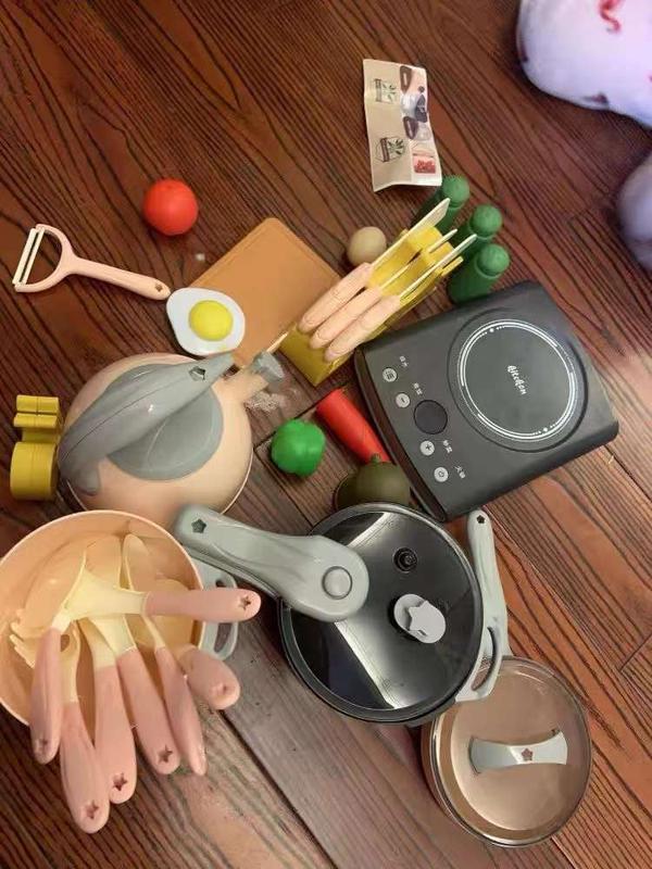 Kids Pretend Play Kitchen Toys - Cooking Utensils & Miniature Tableware photo review