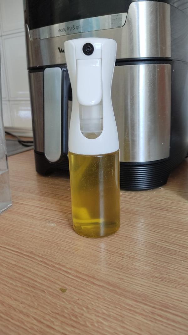 Kitchen Oil Spray Bottle - Olive Oil Sprayer for Cooking, Baking, BBQ, Salads photo review