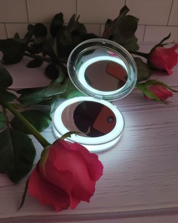 LED Lighted Mini Travel Makeup Mirror 3X Magnify Portable Micro USB Rechargeable photo review