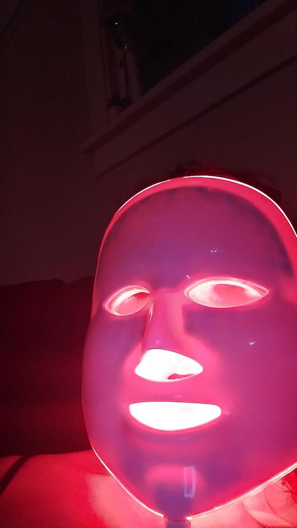 Led Photon Facial Therapy For Skin Rejuvenation photo review