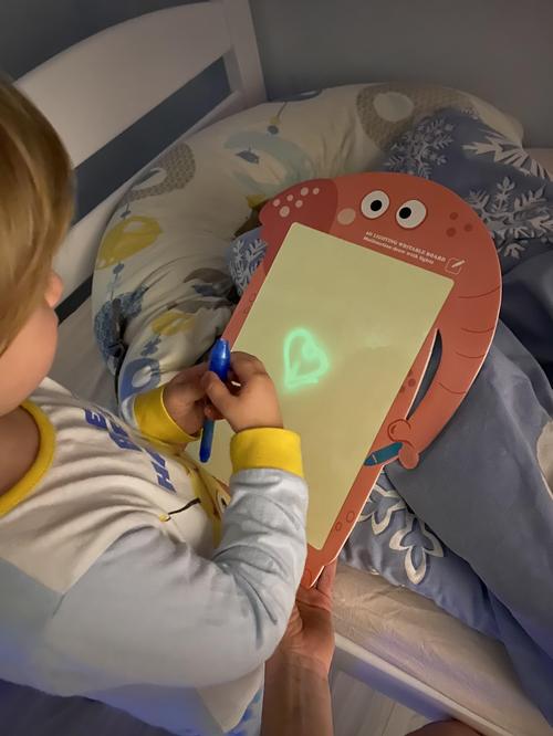 Light Drawing Pad with 3D Magi 8 Light Effects: Educational Toy for Kids & Adults photo review