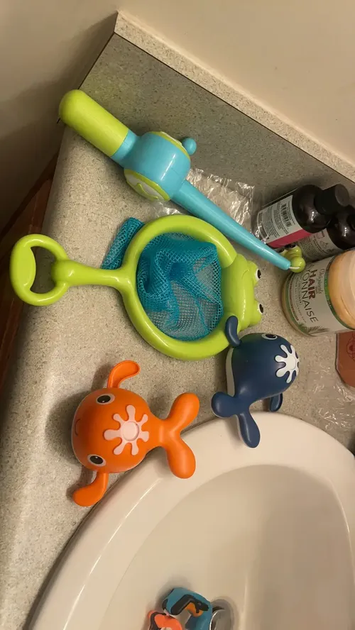 Magnetic Fishing Bath Toys for Toddlers with Swimming Whales photo review