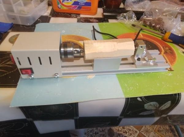 Mini Lathe for Wood and Metal with Polishing and Cutting Capabilities photo review