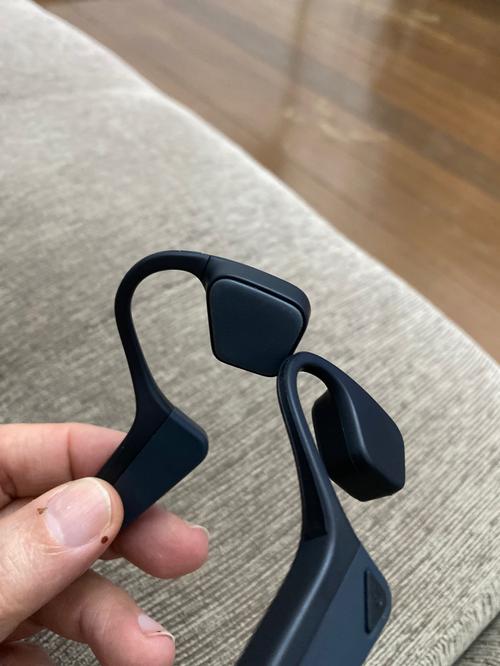 Open-Ear Bone Conduction Headphones for Sports, Running, Cycling, and More photo review