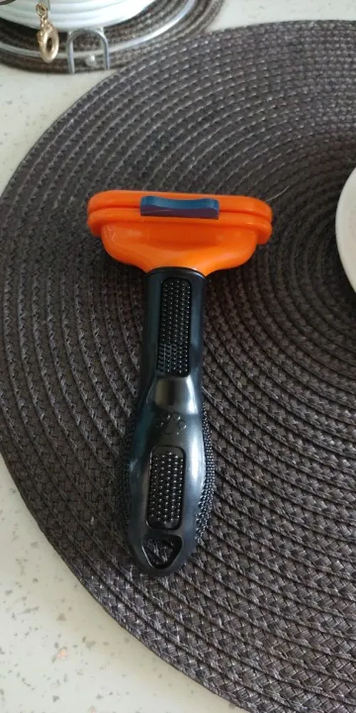 Pet Deshedding Brush Tool photo review