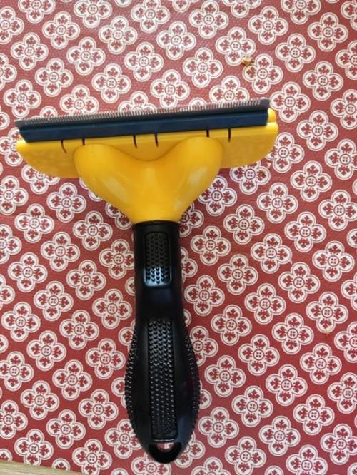 Pet Deshedding Brush Tool photo review