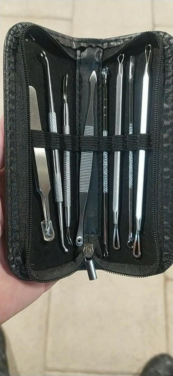 Pimple Popper Tool Kit, 8 Pcs Blackhead Extractor Set with Stainless Steel photo review