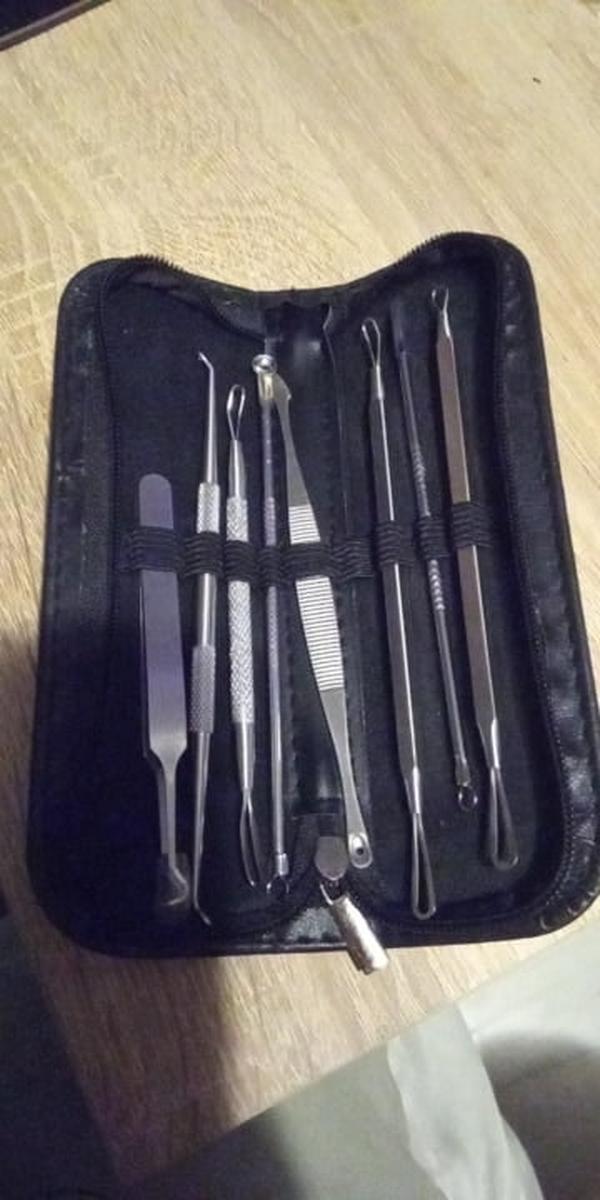 Pimple Popper Tool Kit, 8 Pcs Blackhead Extractor Set with Stainless Steel photo review