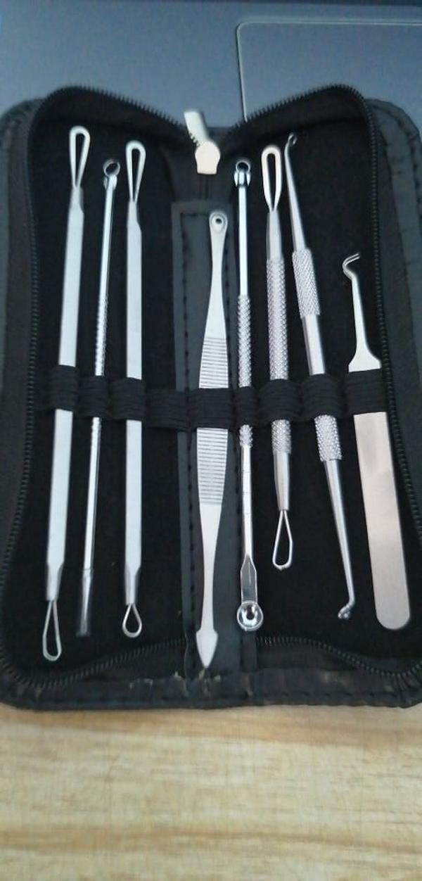 Pimple Popper Tool Kit, 8 Pcs Blackhead Extractor Set with Stainless Steel photo review