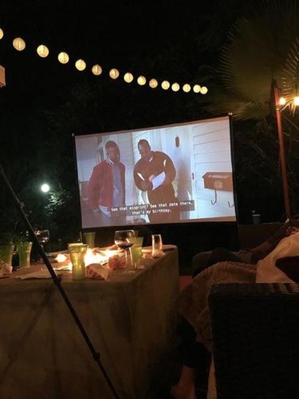 Portable Giant Outdoor Movie Screen 60-150 inches Foldable Projector Screen photo review