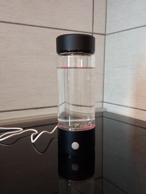 Portable Hydrogen Water Bottle Generator - Alkaline Maker, Water Ionizer, Antioxidan photo review