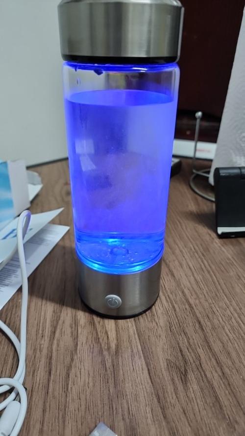 Portable Hydrogen Water Bottle Generator - Alkaline Maker, Water Ionizer, Antioxidan photo review