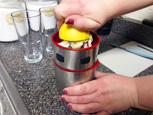 Premium Simple Fresh Orange Juicer photo review