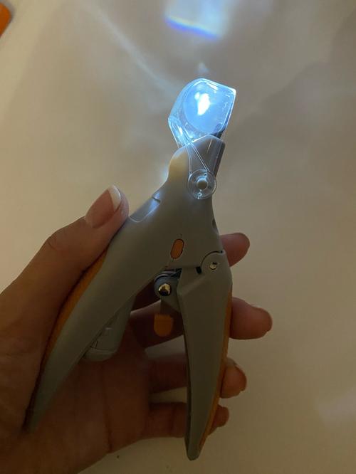 Professional Pet Led Nail Clipper photo review