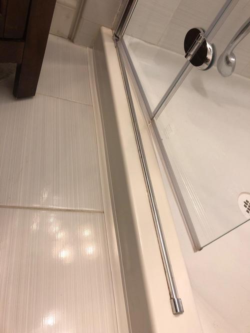 Professional Waterproof Mildew Proof Self-Adhesive Caulk Strip for Kitchen Seams photo review