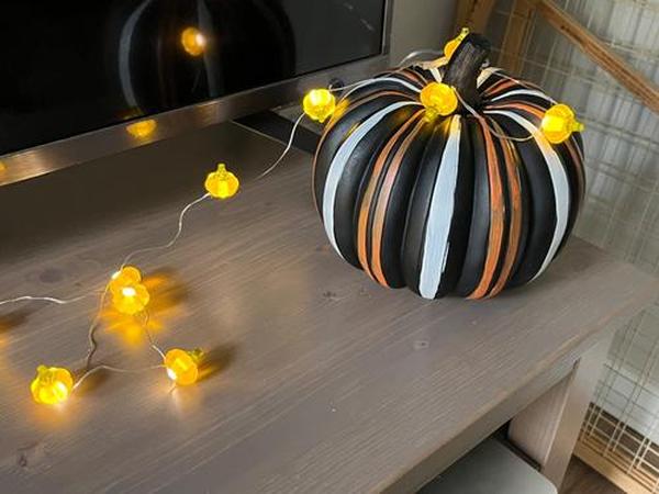 Pumpkin String Lights, LED Halloween Lights Battery Powered with Remote & Timer, Halloween Lights 3D Jack-o-Lantern photo review