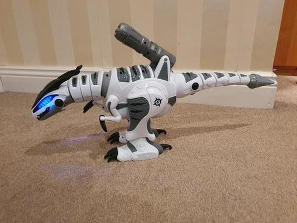 Remote Control Dinosaur Robot, Interactive Electronic Pet, RC T-Rex Toy, RC Robot Dinosaur Intelligent Interactive Smart Toy photo review