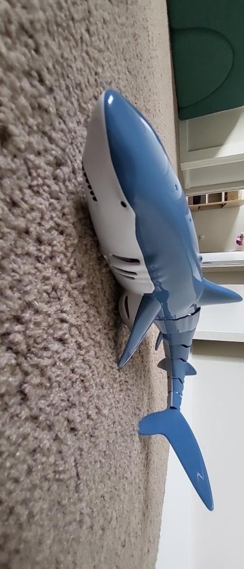 Remote Control Shark Toy 2.4G 1:18 Radio Rc Shark Toy photo review