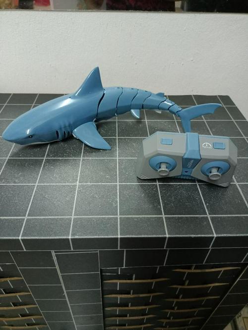 Remote Control Shark Toy 2.4G 1:18 Radio Rc Shark Toy photo review