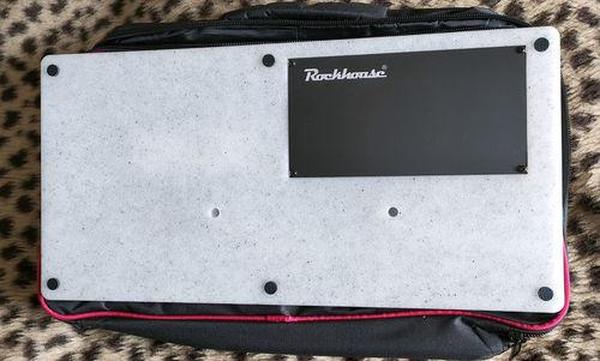 Small Guitar Pedalboard photo review