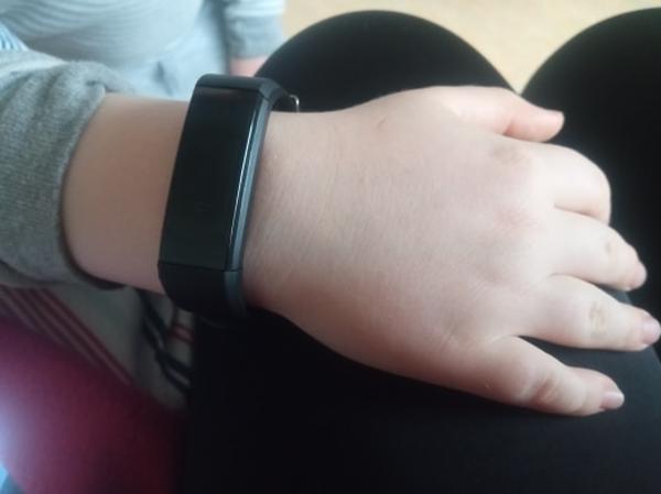 Smart Bracelet with Bluetooth Heart Rate Monitor and Activity Tracker photo review