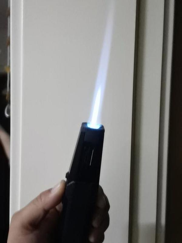 Solar Beam Torch, Turbine Torch Lighter Jet Flame, Adjustable Lockable Firepower Butane Refillable Jet Flame Lighter photo review