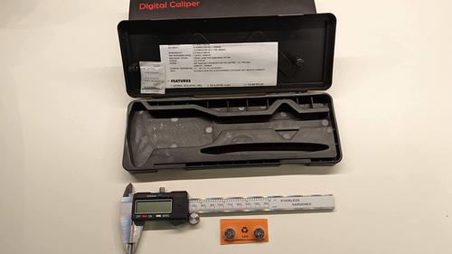 Stainless Steel Digital Caliper 6"/150Mm With Case photo review