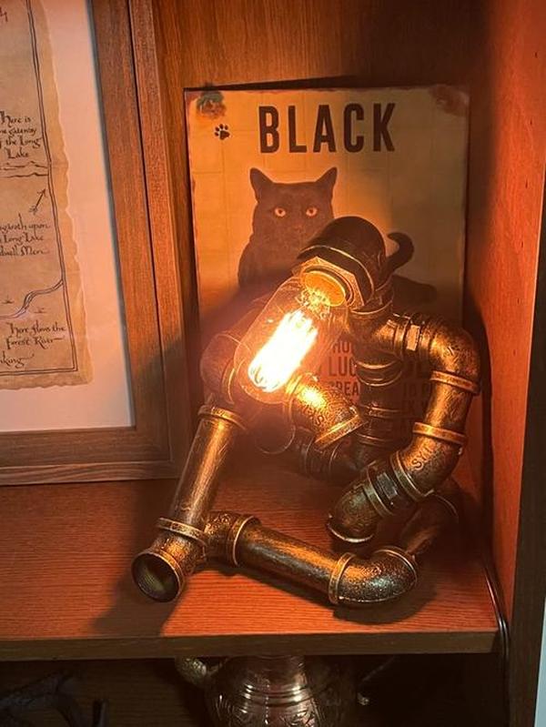 Steampunk Table Lamp, Creative Robot Style Desk Lamp Vintage Industrial Water Pipe Light For Bedside Table Nightstand Bar Restaurant Café photo review