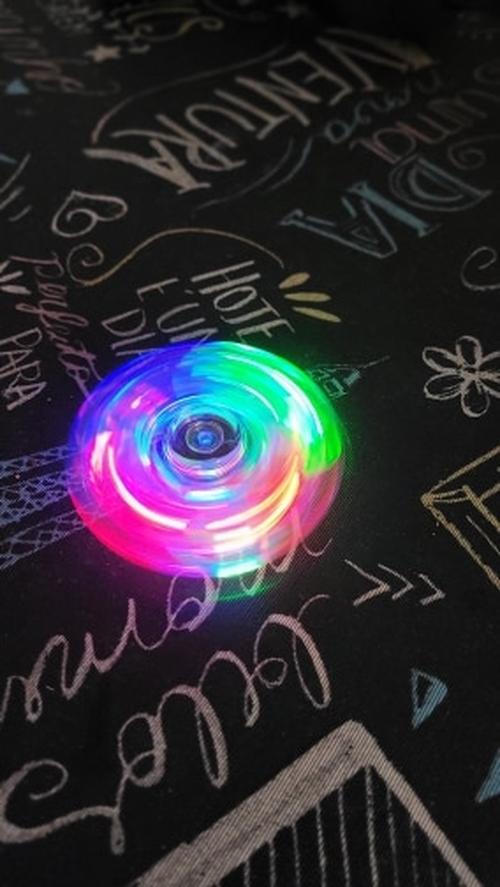 Super Fun Hand Spinner With Led Lights photo review