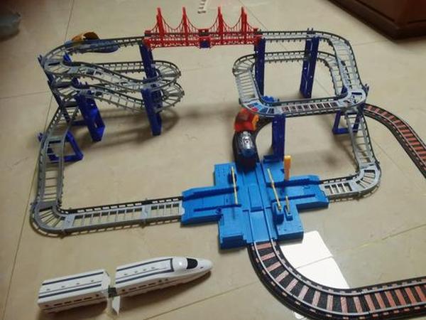 Toy Train Set for Toddlers, Train Track Set with Cars, Electric Train with Realistic Sound, Train Track Playset photo review