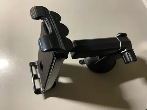 Universal Car Mount for Smartphones and Tablets photo review