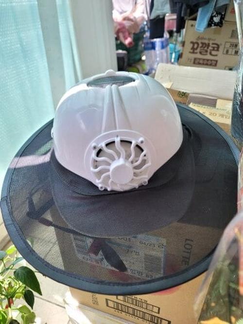 Vented Construction Hard Hat Helmet with Solar Powered Fan photo review