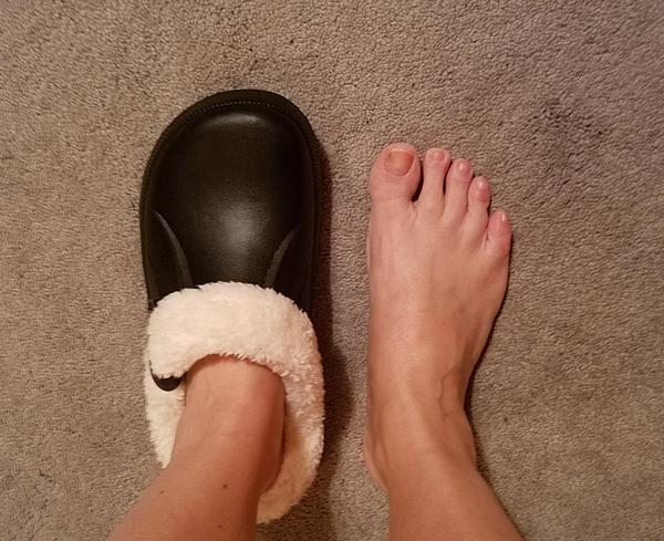 Waterproof Non-Slip Home Slippers photo review